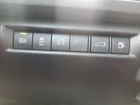 Used 2026 Toyota Camry LE FWD image 15