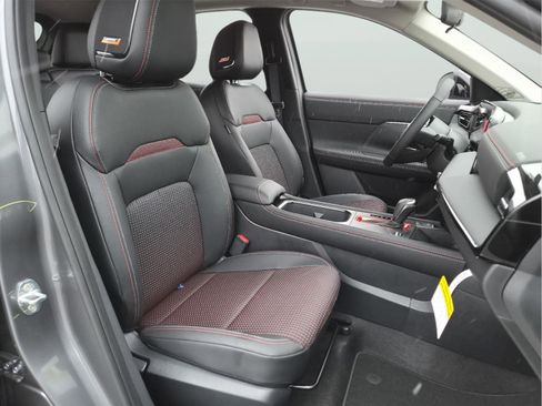 New 2026 Nissan Kicks SR image 15