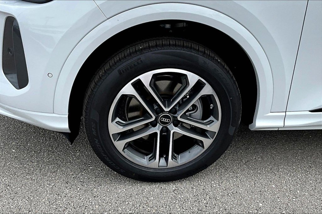 New 2026 Audi Q5 Premium Plus AWD/4WD image 13