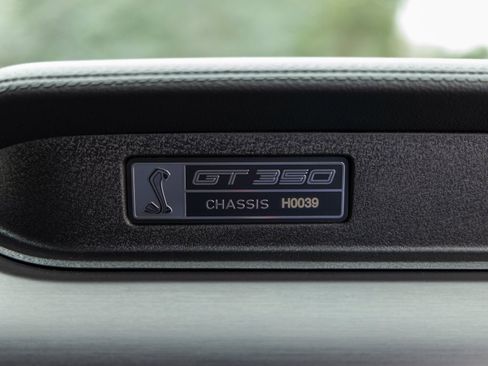 Used 2017 Ford Mustang Shelby GT350 image 46