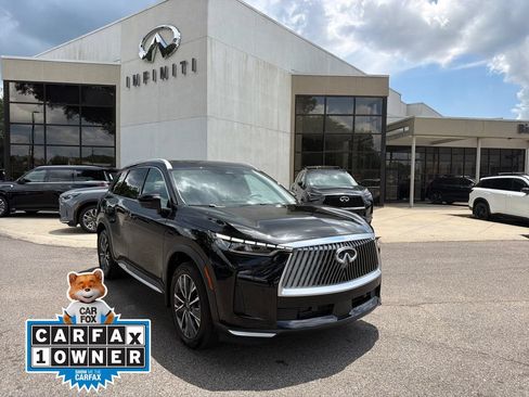 Certified 2026 INFINITI QX60 Luxe w/ Cargo Package FWD image 1
