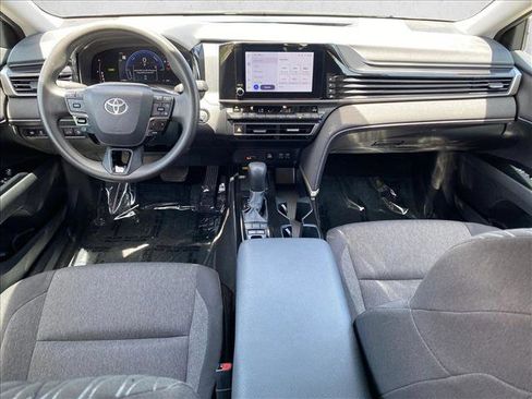 Used 2025 Toyota Camry LE FWD image 23