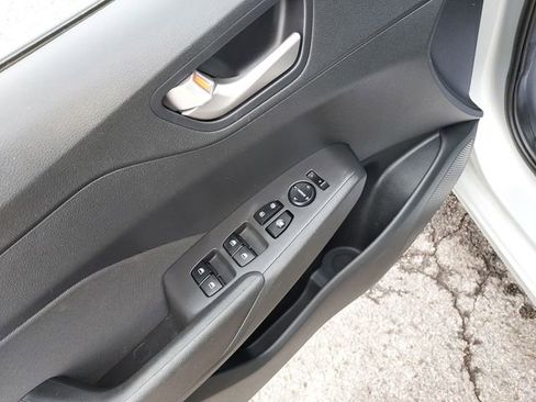 Used 2018 Hyundai Accent SE image 17