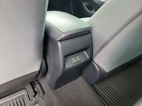Used 2024 Toyota Corolla SE w/ SE Premium Package FWD image 10