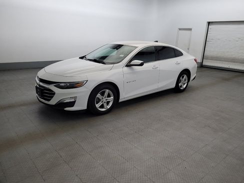 Used 2022 Chevrolet Malibu LS w/ Driver Confidence Package II FWD image 2