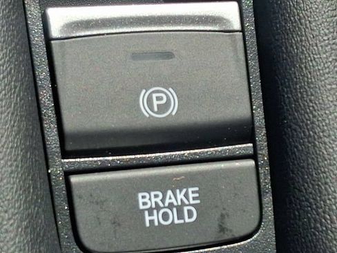 Used 2024 Honda HR-V LX image 23