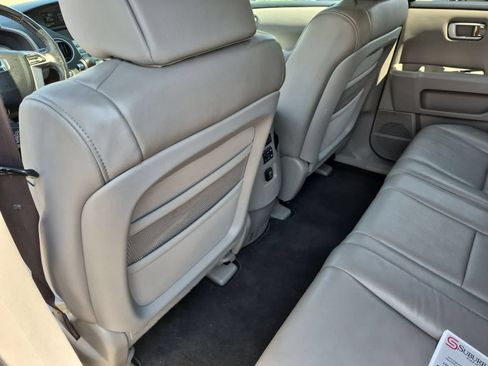 Used 2011 Honda Pilot EX-L image 18
