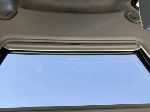 Used 2013 Nissan Frontier SL w/ Moonroof Pkg image 20