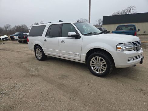 Used 2012 Lincoln Navigator L 4WD image 1