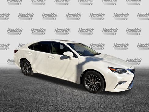 Used 2017 Lexus ES 350 image 2