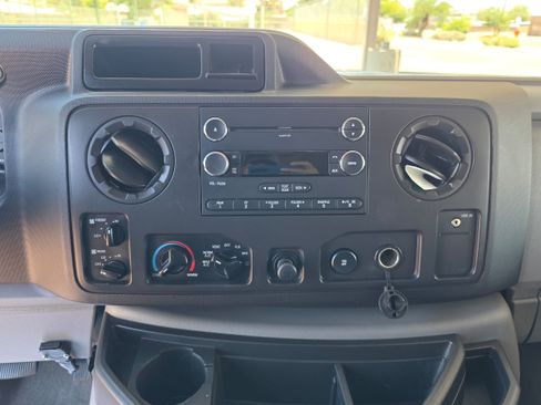 Used 2012 Ford E-350 and Econoline 350 XLT RWD image 16