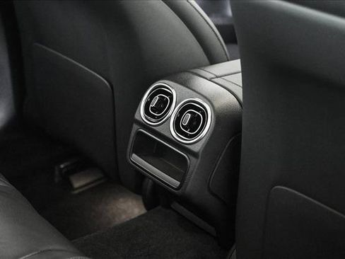 New 2026 Mercedes-Benz C 300 4MATIC Sedan image 19