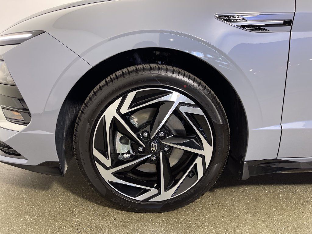 New 2026 Hyundai Sonata SEL FWD image 11