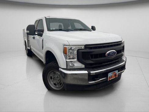Used 2020 Ford F250 XL w/ Power Equipment Group image 3