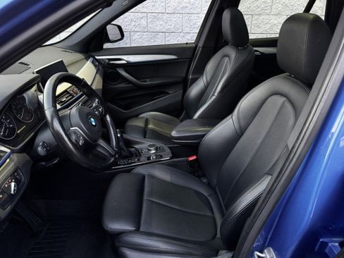 Used 2017 BMW X1 xDrive28i w/ Premium Package image 7