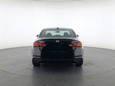 Used 2025 Nissan Altima 2.5 SV FWD image 6