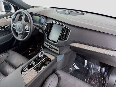 Used 2024 Volvo XC90 T8 Ultimate w/ Lounge Package AWD/4WD image 26