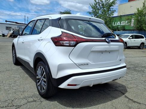 Used 2021 Nissan Kicks SV FWD image 5