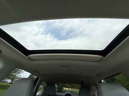 Used 2015 Honda CR-V Touring image 16