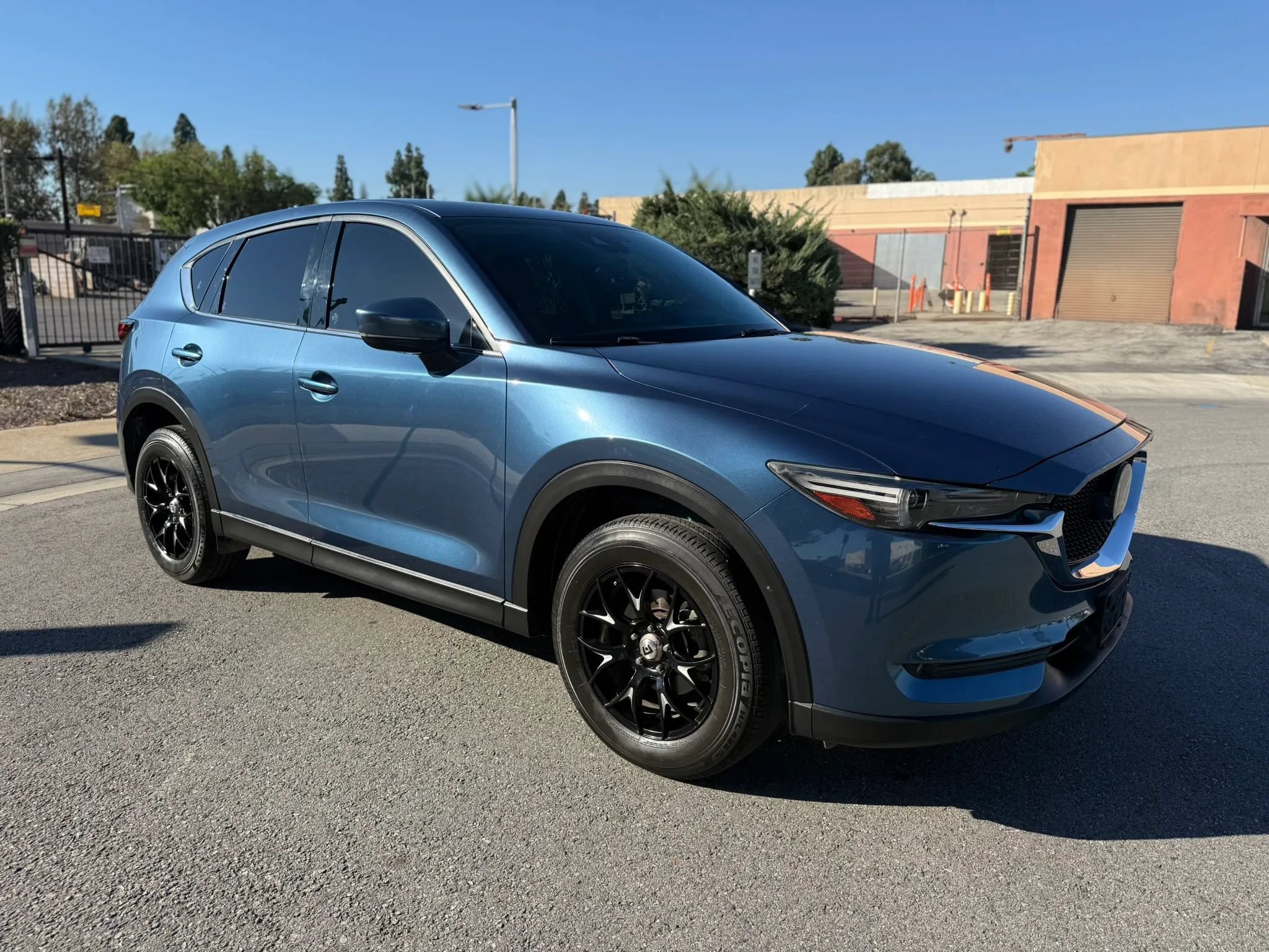 Used 2017 MAZDA CX-5 Grand Touring w/ Premium Package FWD image 1