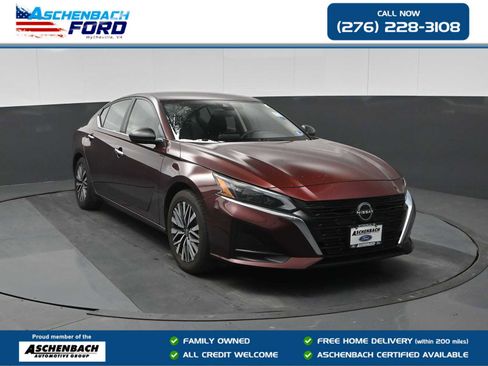 Used 2024 Nissan Altima 2.5 SV image 1