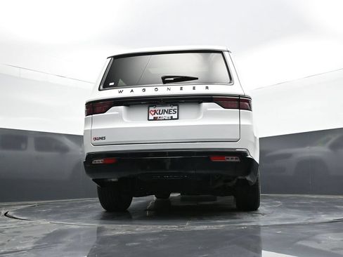 Used 2024 Jeep Wagoneer Series II AWD/4WD image 40