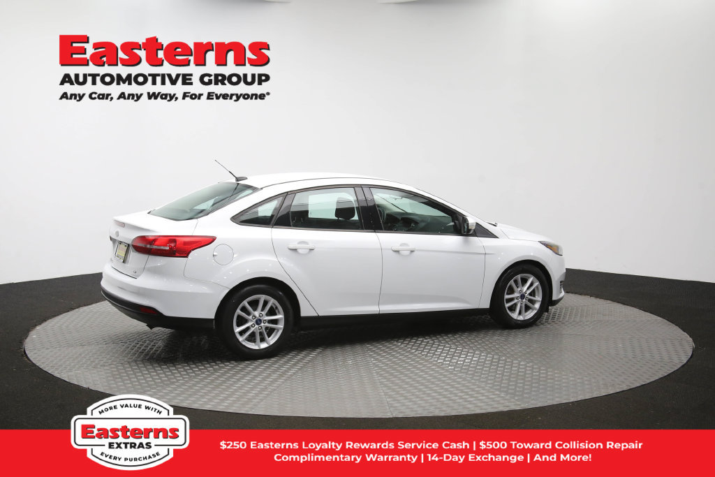 Used 2018 Ford Focus SE w/ Cold Weather Package FWD image 42