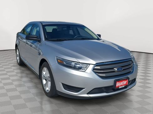 Used 2018 Ford Taurus SE FWD image 1