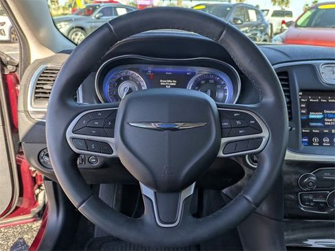 Used 2018 Chrysler 300 Touring w/ Driver Convenience Group image 14