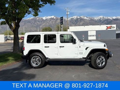 Used 2022 Jeep Wrangler Unlimited Sahara AWD/4WD image 3