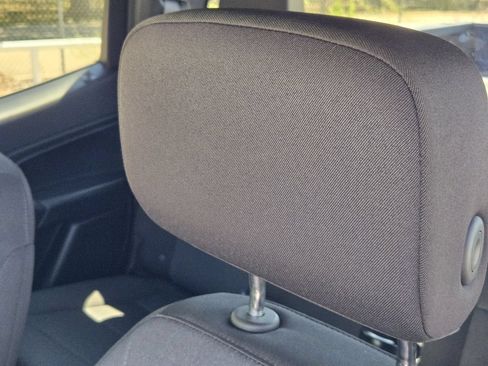 Used 2024 Chevrolet Colorado W/T RWD image 15