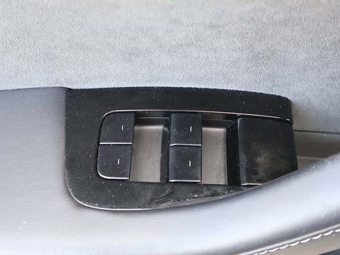 Used 2018 Tesla Model 3 Long Range image 40