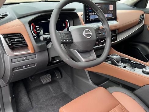 New 2026 Nissan Rogue Platinum AWD/4WD image 14