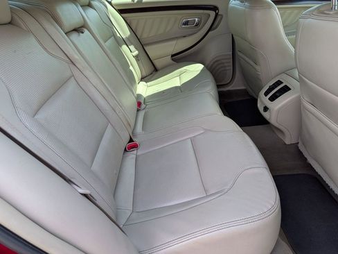 Used 2010 Ford Taurus Limited FWD image 17