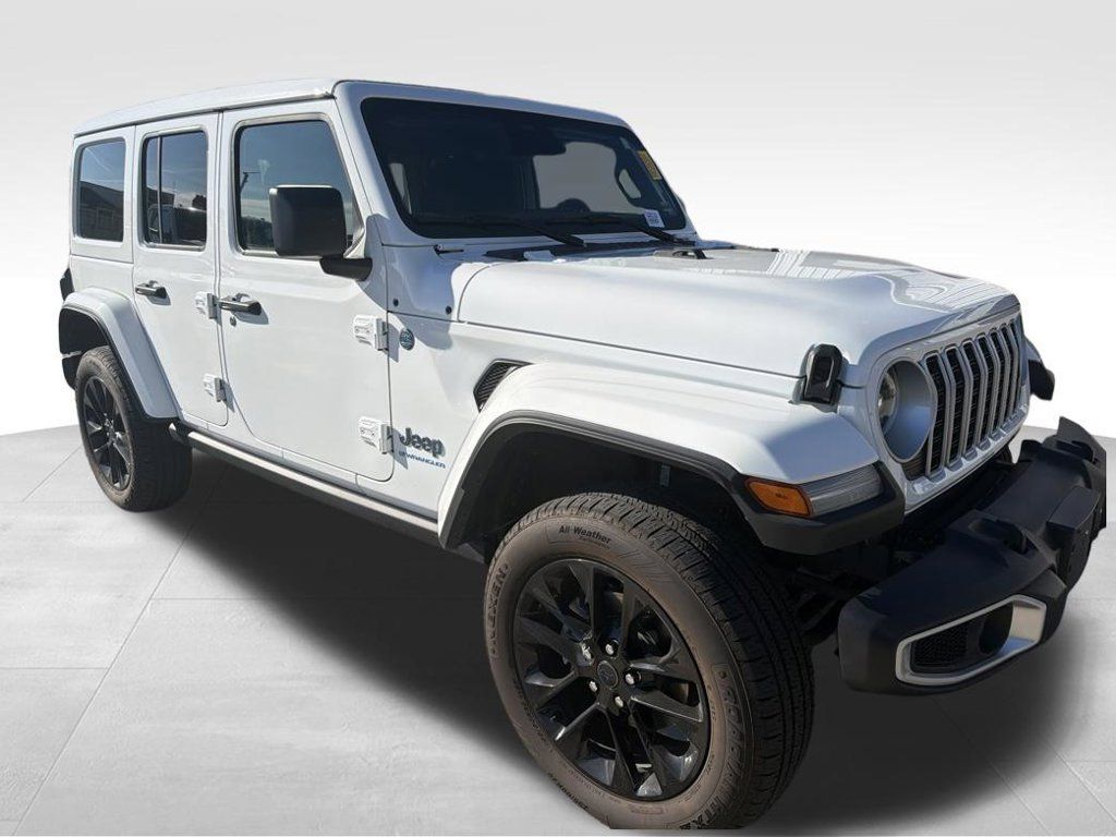Used 2025 Jeep Wrangler Unlimited Sahara w/ Safety Group AWD/4WD image 20