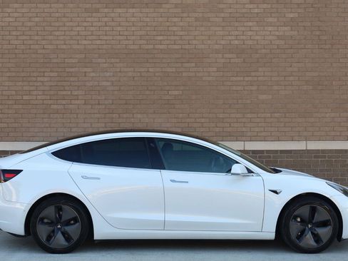 Used 2019 Tesla Model 3 Long Range AWD/4WD image 2