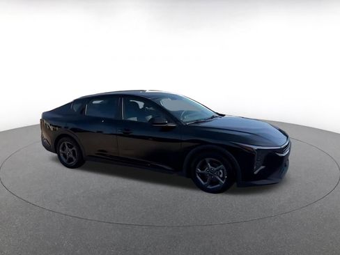 Used 2025 Kia K4 FWD image 2