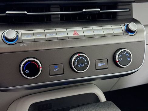 New 2026 Hyundai Kona SE image 24