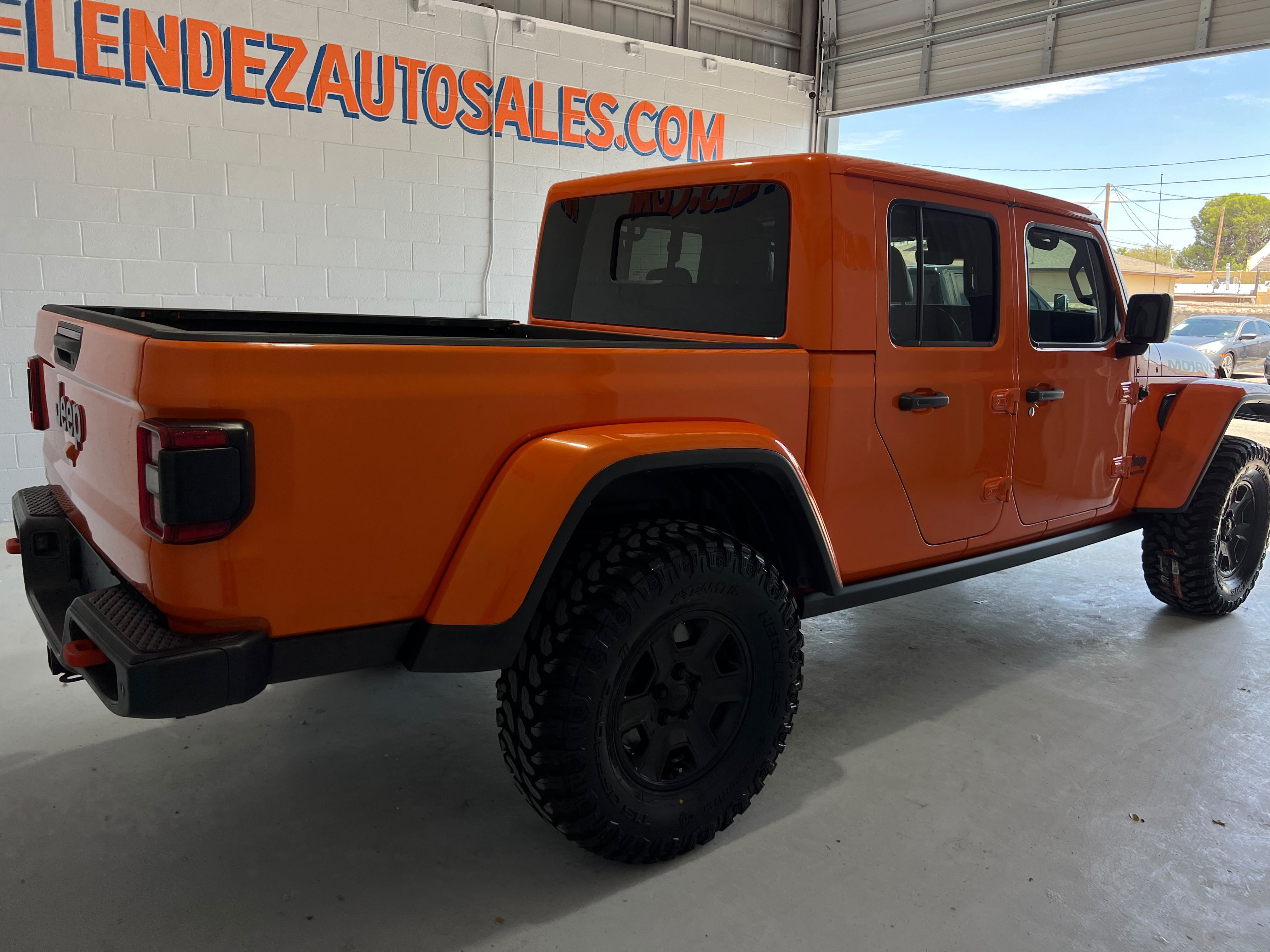Used 2020 Jeep Gladiator Mojave AWD/4WD image 6