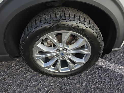 Used 2020 Ford Explorer Limited w/ Class III Trailer Tow Package image 9