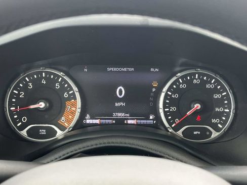 Used 2021 Jeep Renegade Latitude w/ Luxury Group I FWD image 33