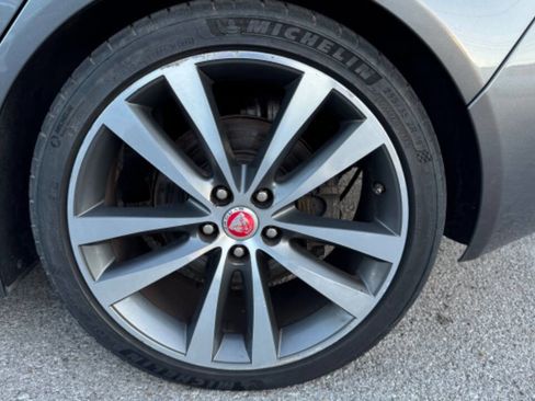 Used 2017 Jaguar XE Prestige image 28