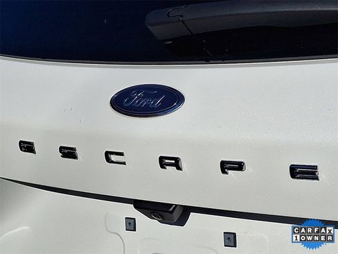 Used 2022 Ford Escape SE image 30