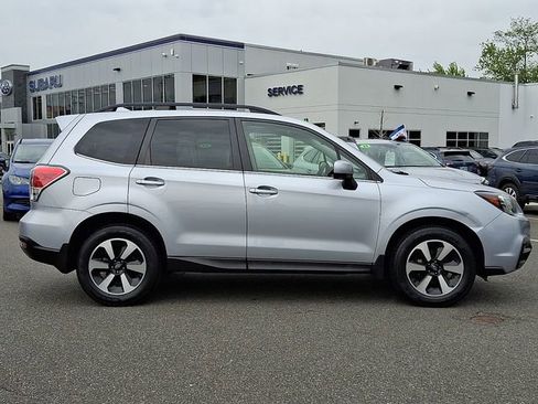 Used 2018 Subaru Forester 2.5i Limited AWD/4WD image 7