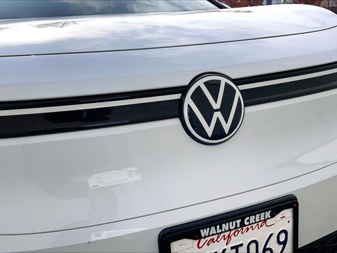 Certified 2022 Volkswagen ID.4 Pro image 28