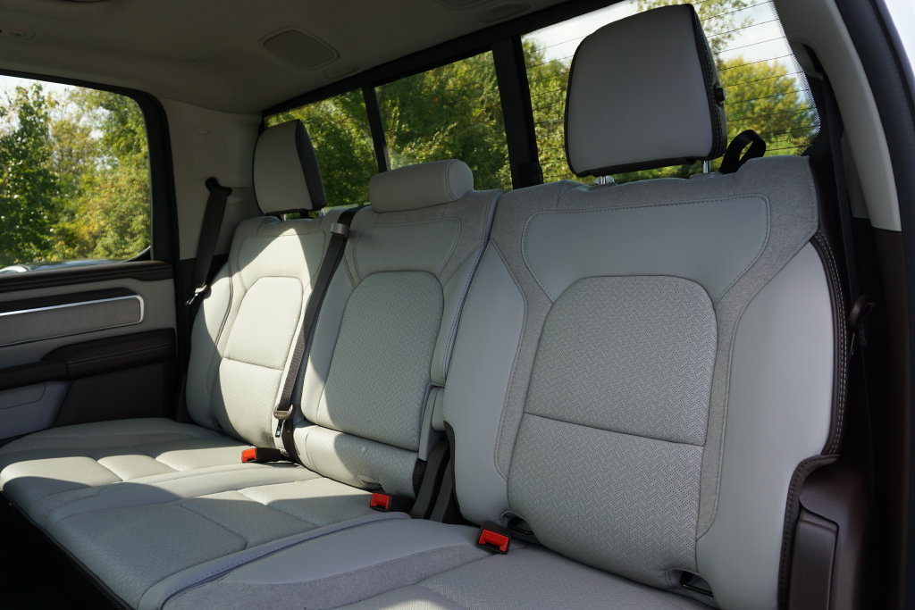 Used 2025 RAM 1500 Laramie w/ Advanced Safety Group II AWD/4WD image 24