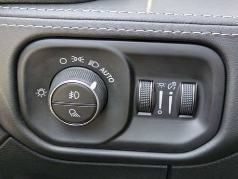 Used 2026 RAM 1500 Limited w/ Body Color Bumper Group AWD/4WD image 24