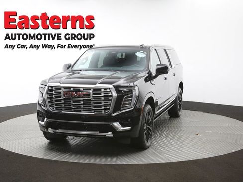 Used 2025 GMC Yukon XL Denali w/ Denali Reserve Package AWD/4WD image 62