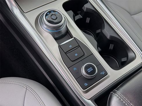 Used 2021 Ford Explorer XLT w/ Equipment Group 202A image 17