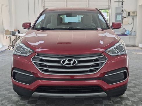 Used 2018 Hyundai Santa Fe Sport FWD image 2